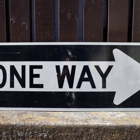 ✨送料無料　米軍ONEWAY看板 ✨送料無料米軍ONEWAY看板