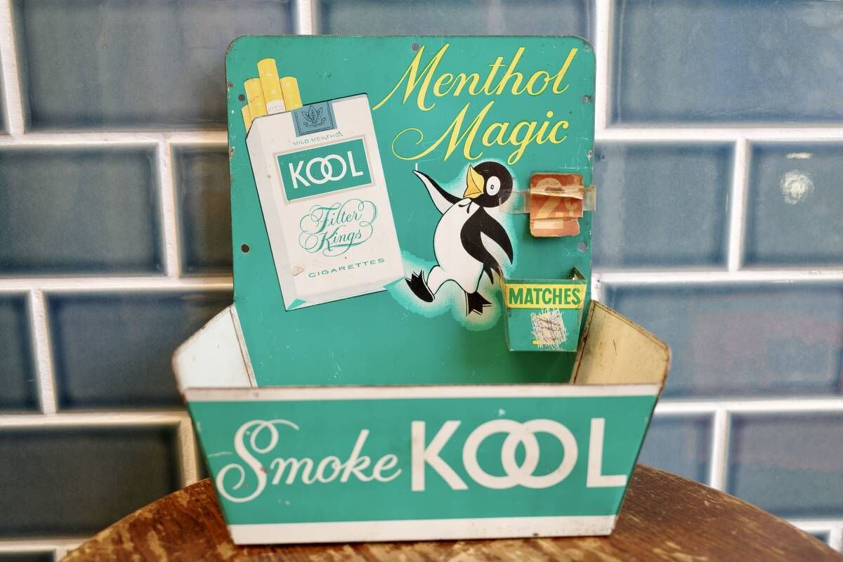 ペンギン KOOLペンギン❤︎1951年ニューヨークデパートディスプレイスタンド ビンテージ 50's KOOL クール ペンギン 灰皿 ディスプレイボックス