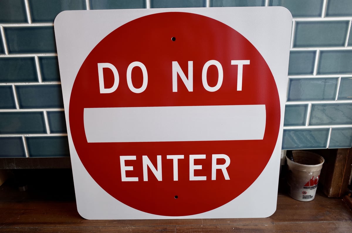 DO NOT ENTER 立ち入り禁止 アメリカ製 看板 ロードサイン PFS
