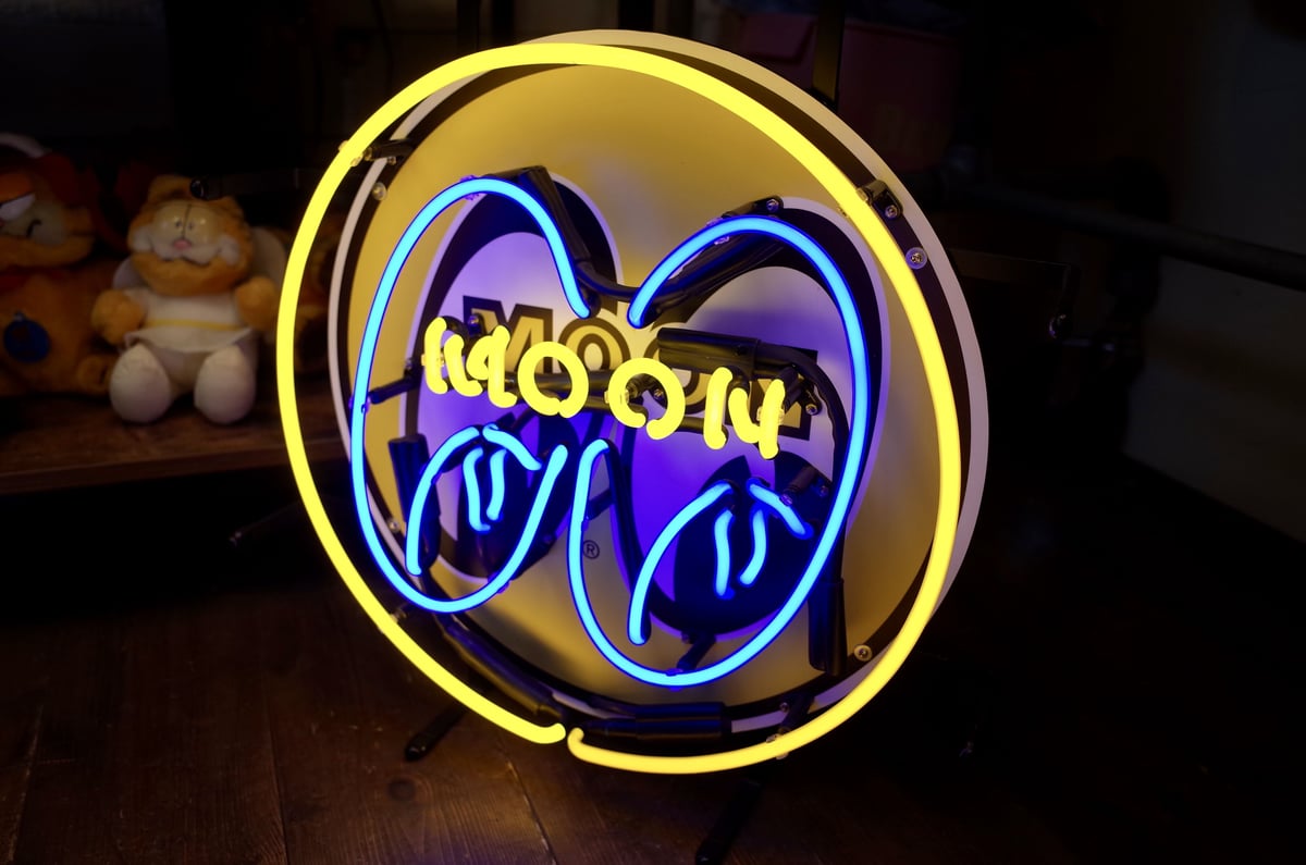 MOONEYES ムーンアイズ ネオンライト NEON Collection Market