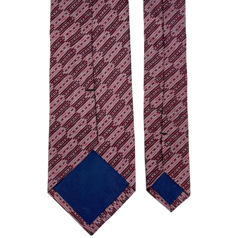 大島紬ネクタイ（杼絣（ひがすり）/ワインレッド） | 藤絹織物株式会社