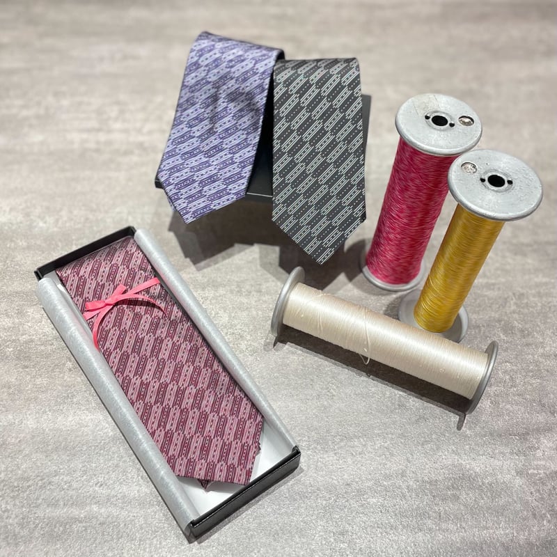 大島紬ネクタイ（杼絣（ひがすり）/ブルー） | 藤絹織物株式会社