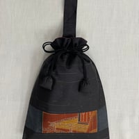 創作紬ポーチ(ブラック/平安絵巻）【BG0019】