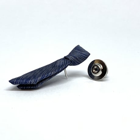 ～「日本百貨店協会会長賞」受賞～　大島紬ブートニエール「小粋」（ネクタイ型/レッド）【AC0010-05】
