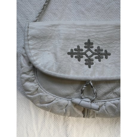 vintage saami shoulder bag with embroidery