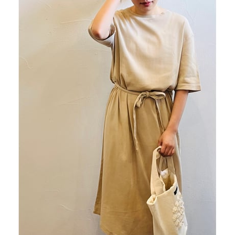 HAU plain one-piece  'steteko'