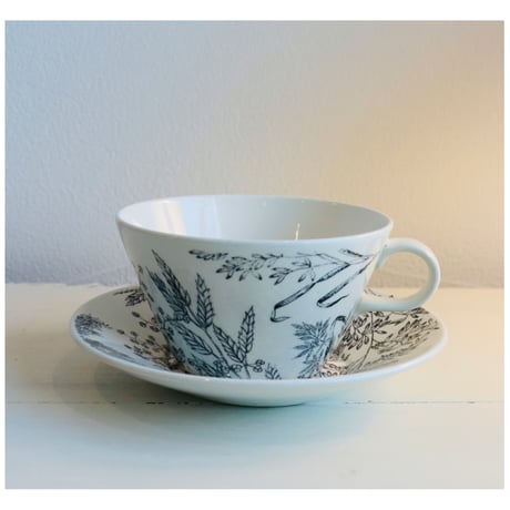 Arabia Kaj Franck 'timjami'  tea c/s