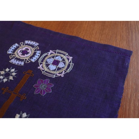 Sweden embroidery table runner