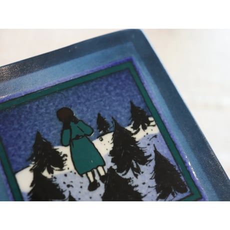 Arabia Helja Liukko Sundstrom wall plaque 'crying girl'