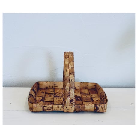 Vintage birch one handle basket