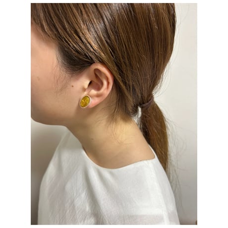 Reflect gold  pierce / earrings