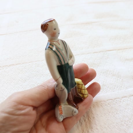 arabia fishing boy figurine