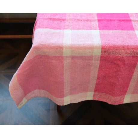 Helmi Vuorelma linen tablecloth