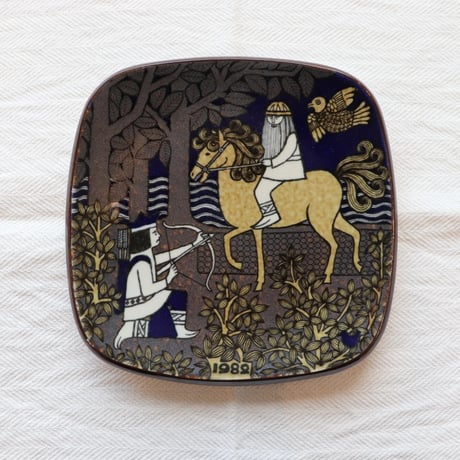 arabia kalevala 1982 annual wall plate