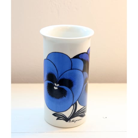 Arabia Birger Kaipiainen viola vase
