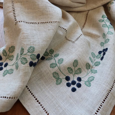 Sweden blueberry embroidery tablecloth