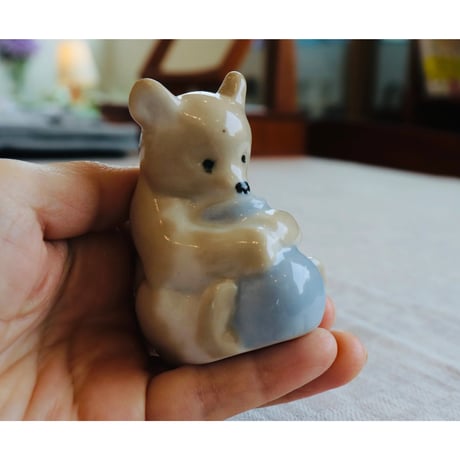 Riga Porcelain bear with honey pot