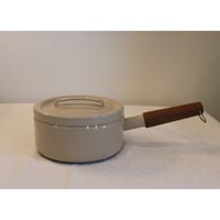 Arabia Finel casserole dish with lid beige