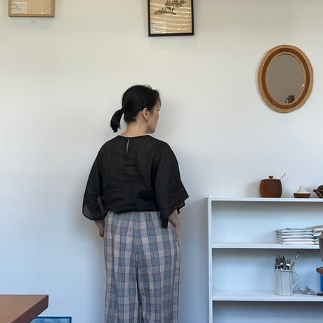 miho umezawa  linen square sleeve blouse  black