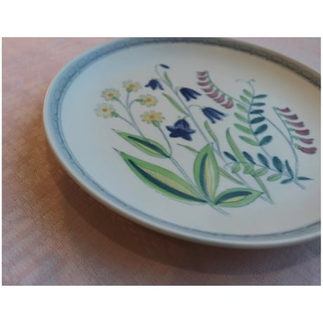 Rorstrand Lars Thoren 'Vilda Blommor' lunch plate B