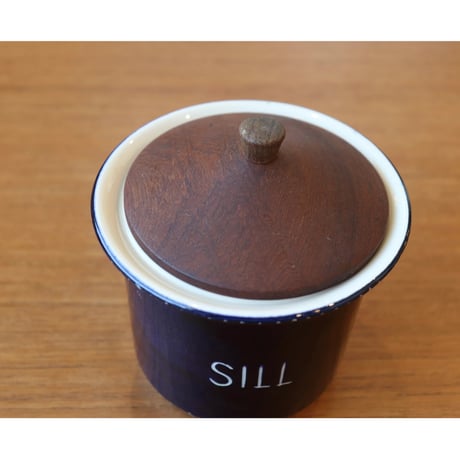 JIE Gantofta 'sill' pot with teak lid