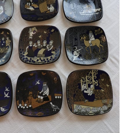 arabia kalevala 1982 annual wall plate
