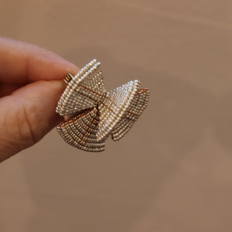 tamas sony  brooch silver