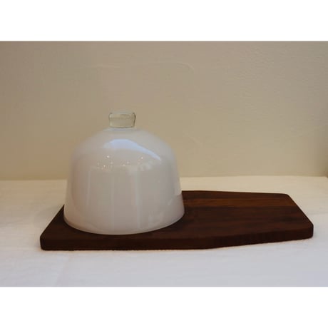 NUUTAJÄRVI  cheese dome with teak tray