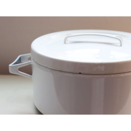 Arabia Finel casserole dish with lid