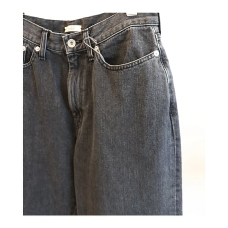 HAU  denim pants　'tapered'  black