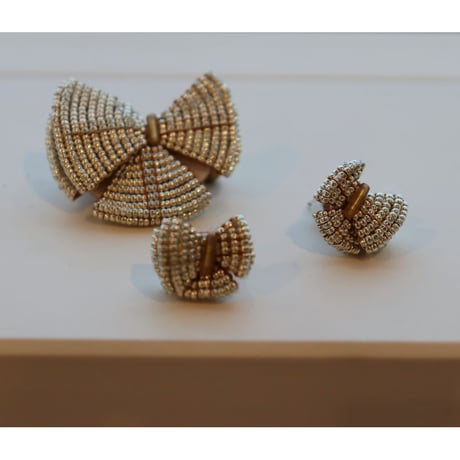 tamas sony  brooch silver