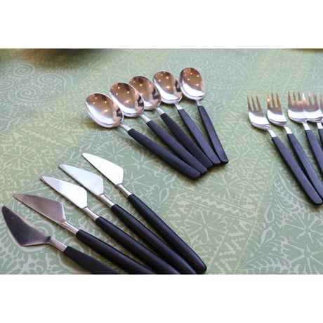 Sigurd Persson  ’Servus Svart’ cutlery