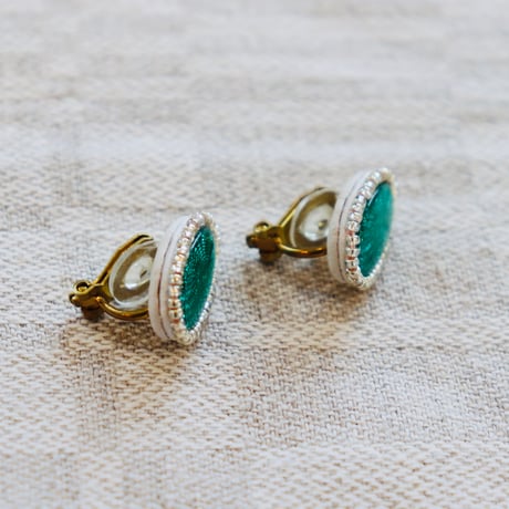 Reflect green pierce / earrings