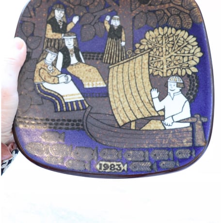 arabia kalevala 1983 annual wall plate with original box