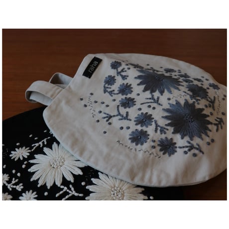 raha flower embroidery maru-bag