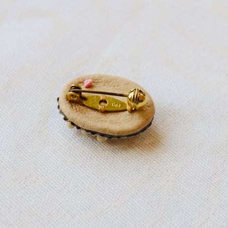 tamas こんばんは mini brooch