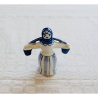 Gzheli lady with bucket figurine