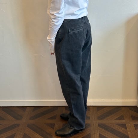HAU  denim pants　'tapered'  black