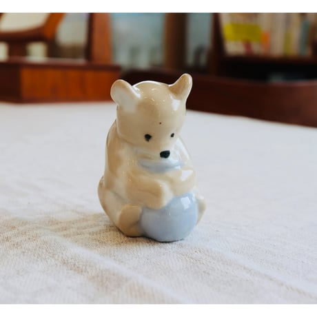 Riga Porcelain bear with honey pot