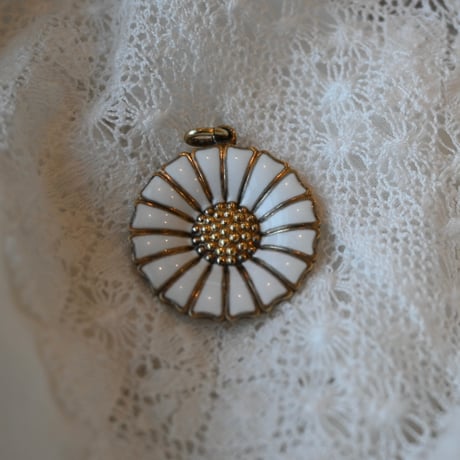 Georg Jensen daisy pendant