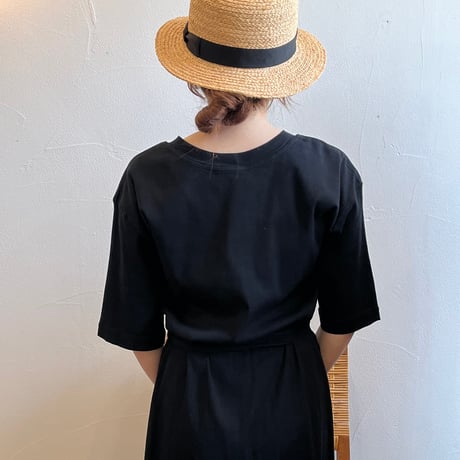 HAU plain one-piece  'steteko'