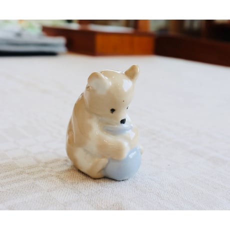 Riga Porcelain bear with honey pot