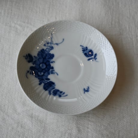 Royal Copenhagen blue flower coffee c/s (curved)