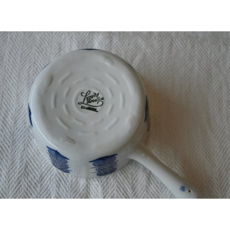 Lyngby porcelain saucepan with a lid