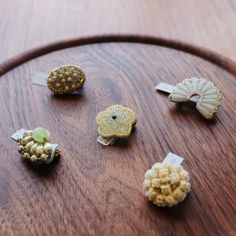 tamas こんばんは mini brooch