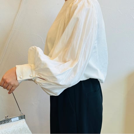 Hau  blouse  'plume'