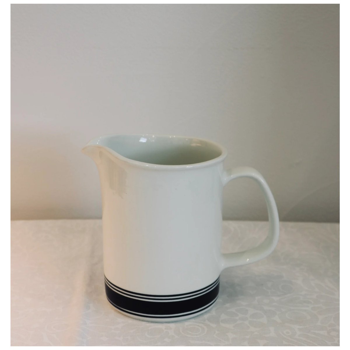 Arabia Faenza pitcher | plum