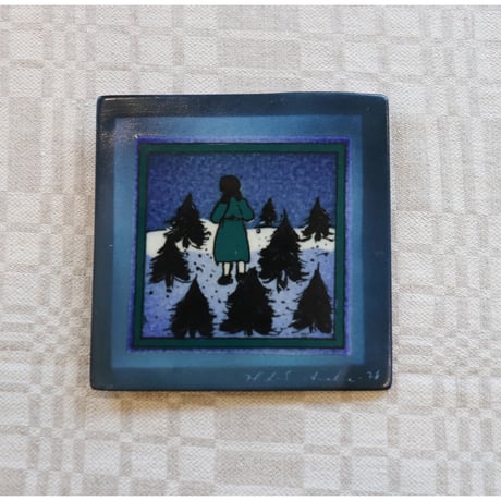 Arabia Helja Liukko Sundstrom wall plaque 'crying girl'