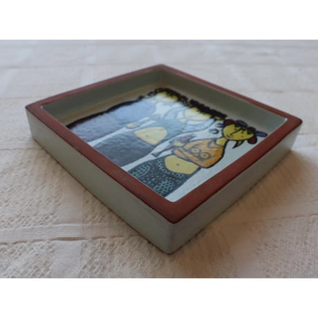 Stig Lindberg 'karneval' square bowl