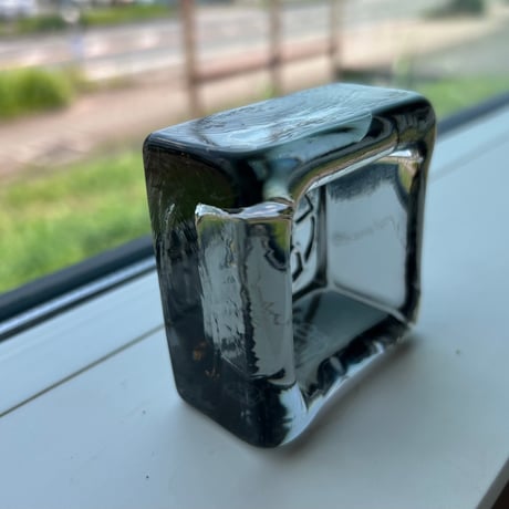 Reijmyre　Light grey glass square bowl